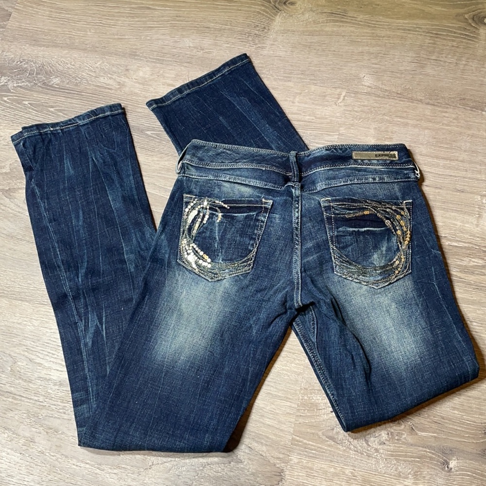 NWOT EXPRESS ZELDA SLIM FIT ULTRA LOW RISE BARELY BOOTCUT SIZE 2 JEANS